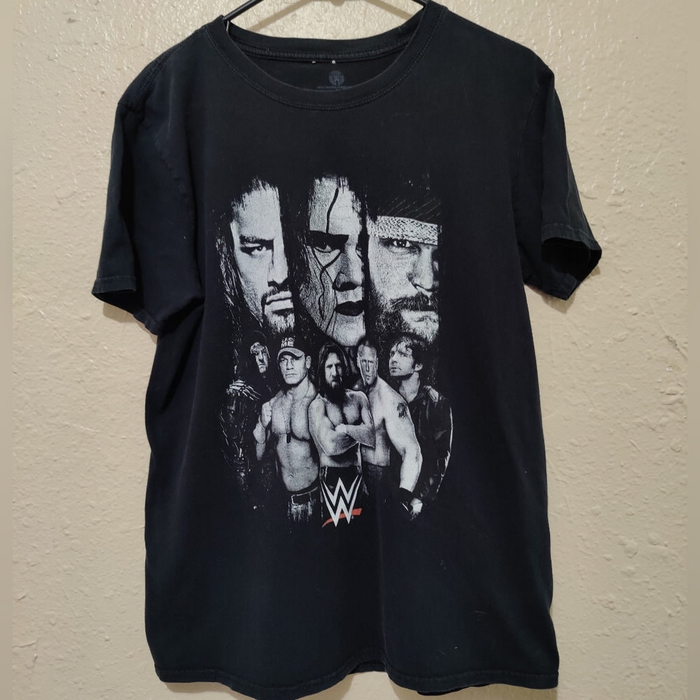 WWE T - L